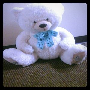 CUTE BIG FLUFFY BEAR